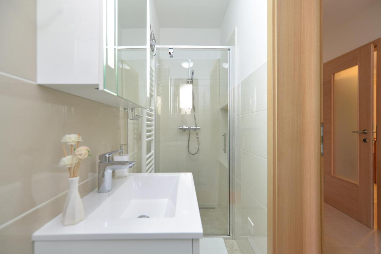 Apartment Snjezana 1064 Rovinj Luaran gambar